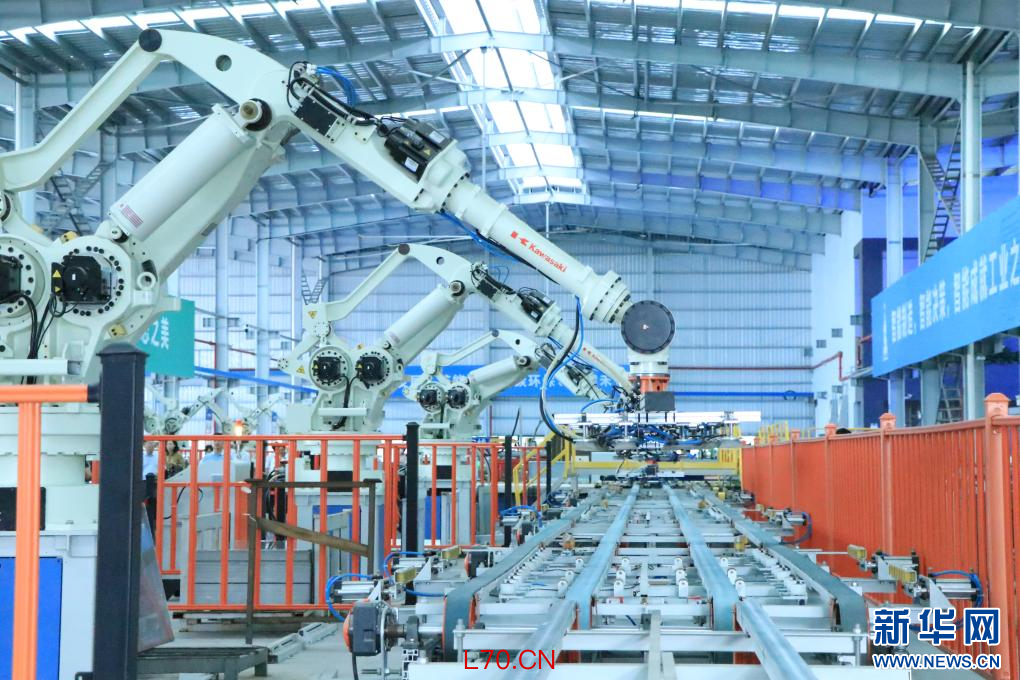 佛山陶瓷新明珠5G智能工厂。新华网发（企业供图）